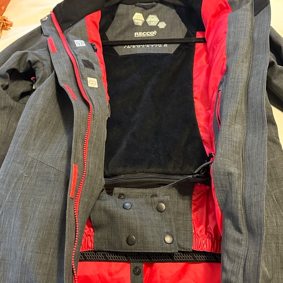 McKinley Recco Women's Ski Jacket - Picture 14 of 16